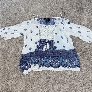 Beautiful off the shoulder top with lace front